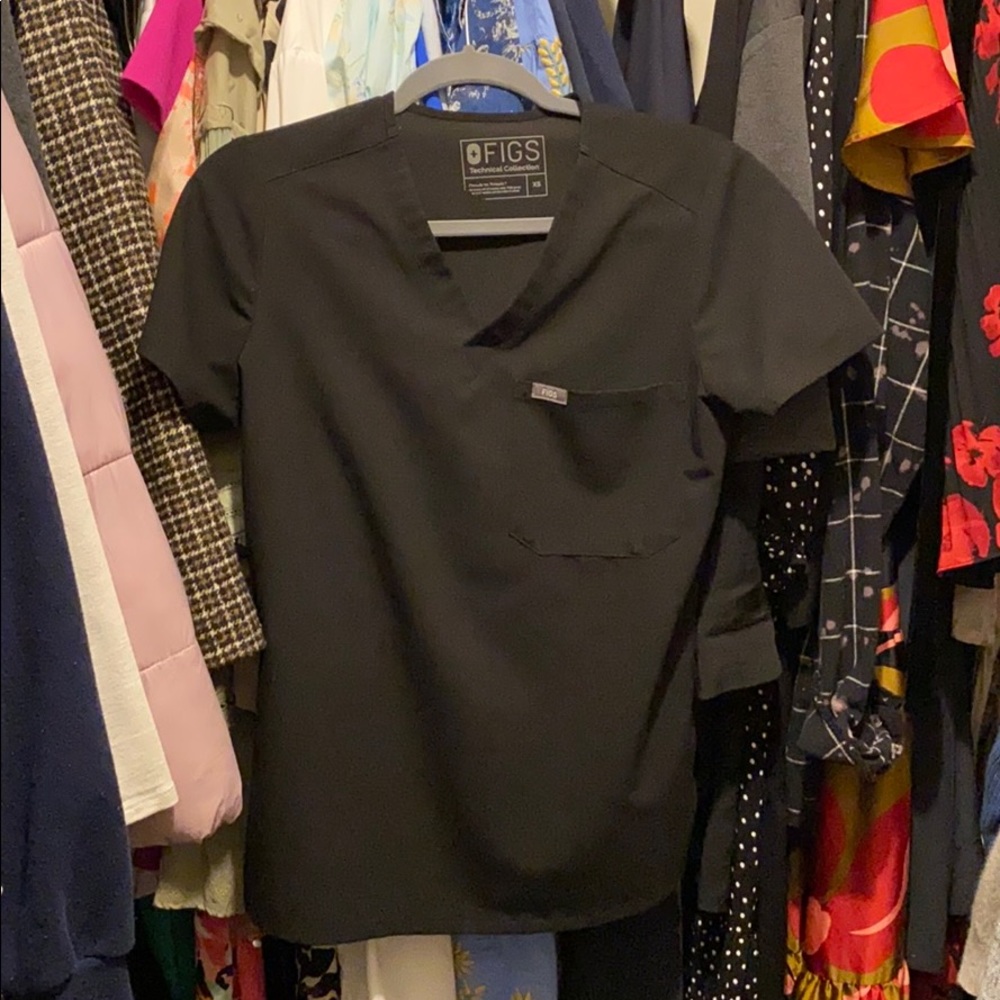 Figs scrub top black size XS